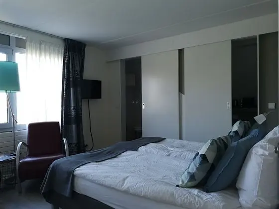 Deluxe Tek Büyük veya İki Ayrı Yataklı Oda, Ortak Banyo (Grebbe)