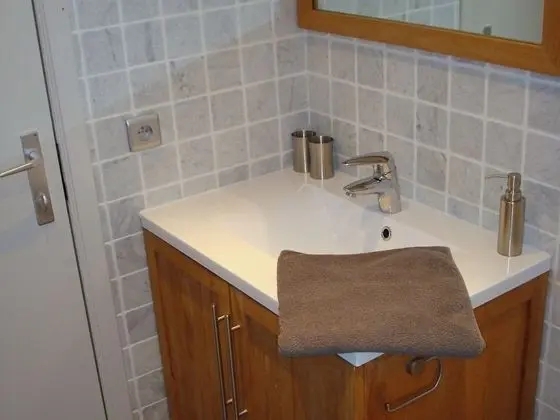 Standard Tek Büyük Yataklı Oda, Banyolu/Duşlu, Bahçe Manzaralı (Chambre verso)