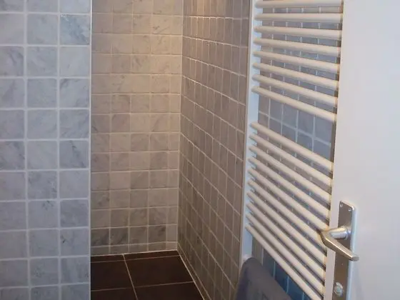 Standard Tek Büyük Yataklı Oda, Banyolu/Duşlu, Bahçe Manzaralı (Chambre verso)