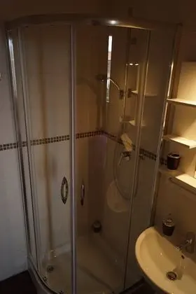 Deluxe Tek Büyük Yataklı Oda, Banyolu/Duşlu
