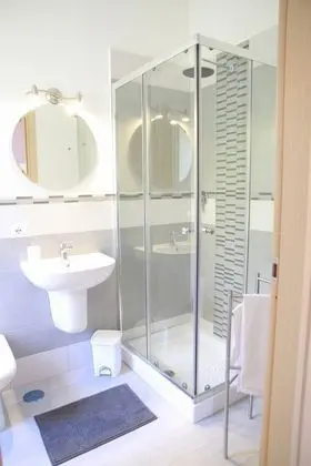 Tek Büyük Yataklı Oda, Balkon