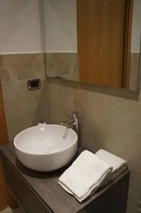 Tek Büyük veya İki Ayrı Yataklı Oda, 1 Büyük (Queen) Boy Yatak, Sigara İçilmez