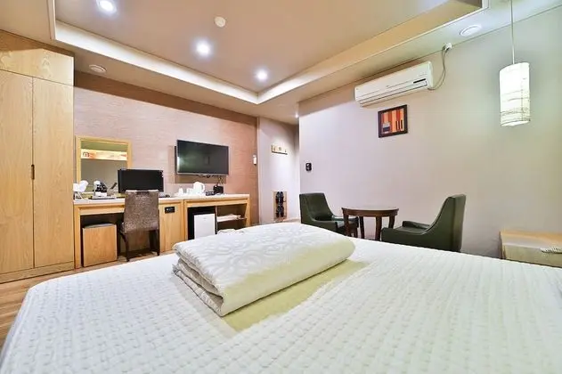 Deluxe Tek Büyük Yataklı Oda