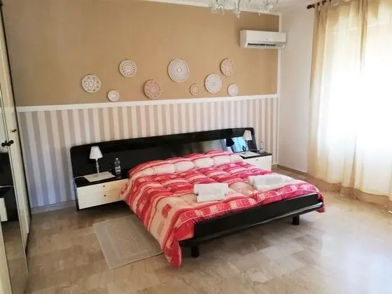 Tek Büyük Yataklı Oda, Ortak Banyo, Dağ Manzaralı