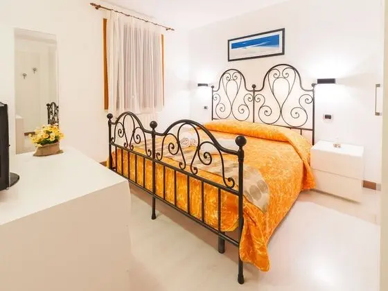 Tek Büyük Yataklı Oda, 1 Çift Kişilik Yatak