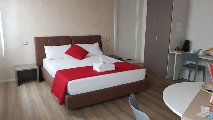 Junior Süit, Şehir Manzaralı (Noemi)