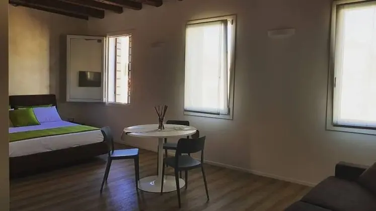 Süit, Şehir Manzaralı (Emma)