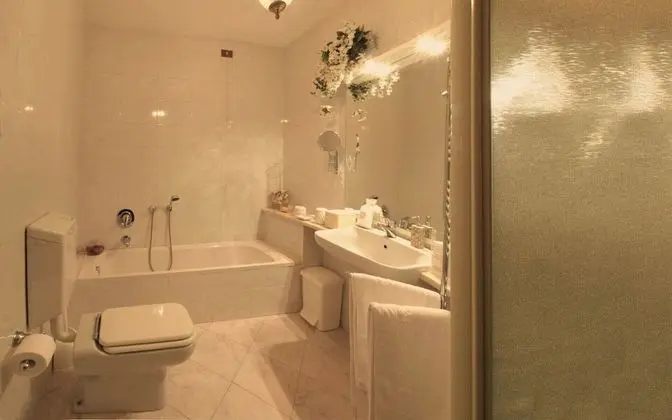 Deluxe Tek Büyük veya İki Ayrı Yataklı Oda