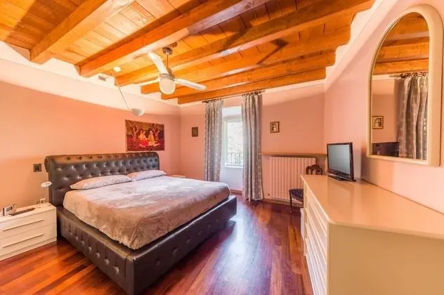 Tek Büyük Yataklı Oda