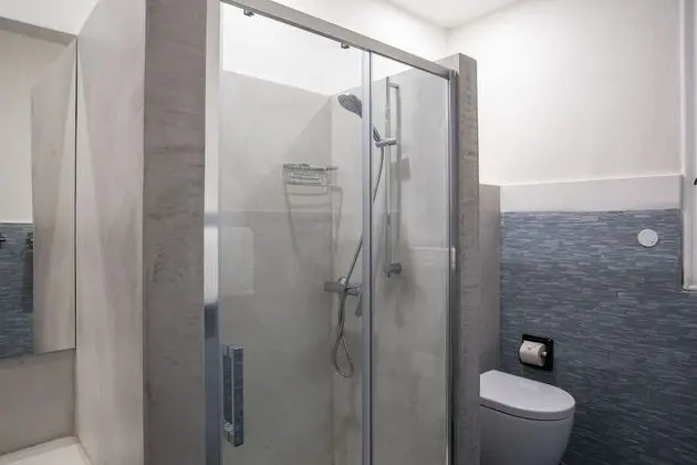 Romantic Oda (external bathroom)