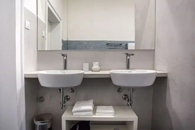 Romantic Oda (external bathroom)