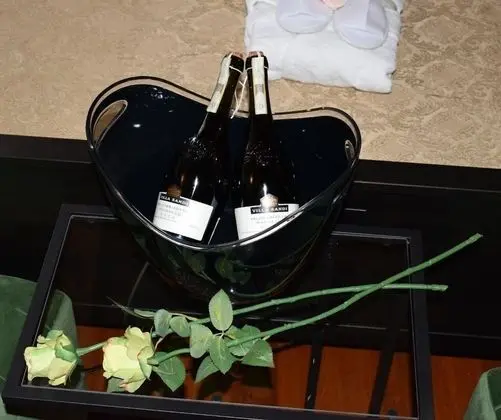 Deluxe Tek Büyük Yataklı Oda (Rosa Verde)