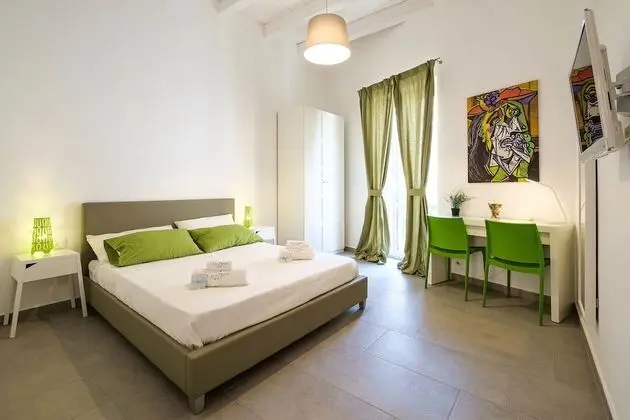 Classic Oda, 1 Büyük (Queen) Boy Yatak, Sigara İçilmez, Şehir Manzaralı