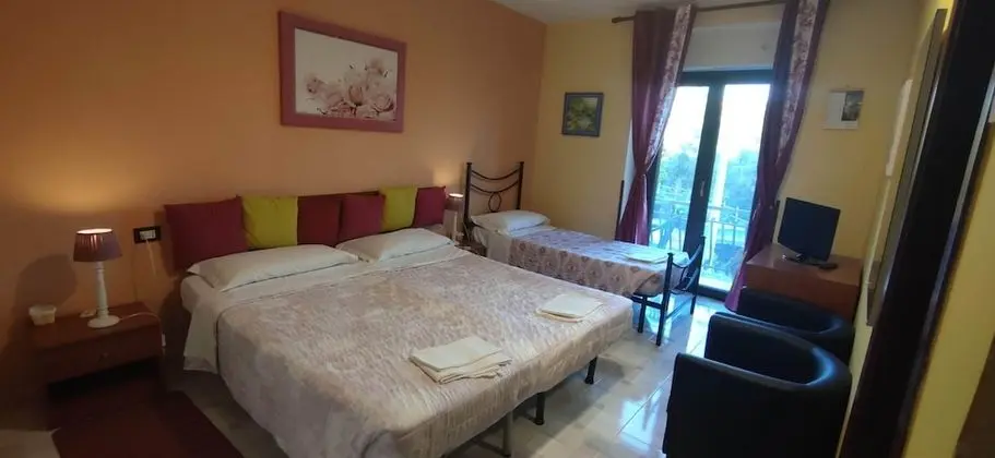 Deluxe Üç Kişilik Oda