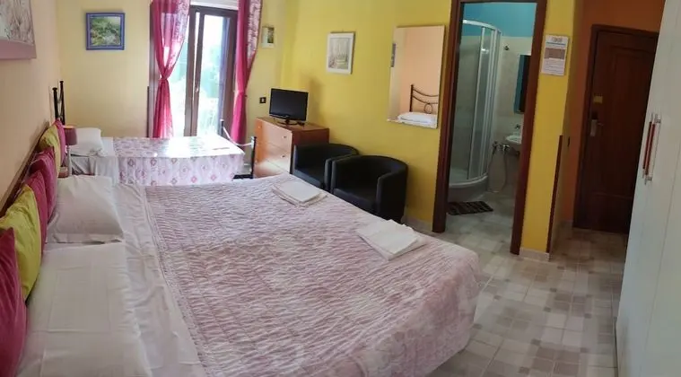 Deluxe Üç Kişilik Oda