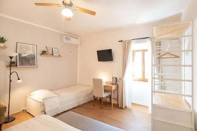 Premium Üç Kişilik Oda, Birden Çok Yatak, Özel Banyo, Vadi Manzaralı (Camera Sol1)