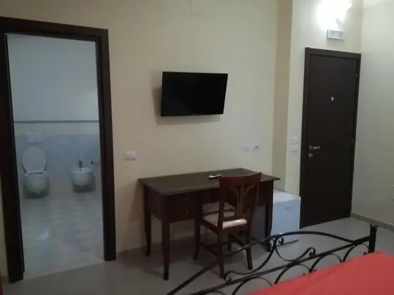 Deluxe Tek Büyük Yataklı Oda, Balkon, Denize Bakan