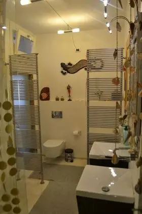 Economy Tek Büyük Yataklı Oda, Ortak Banyo