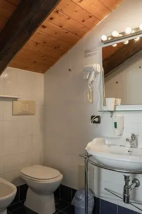 Standard Tek Büyük veya İki Ayrı Yataklı Oda