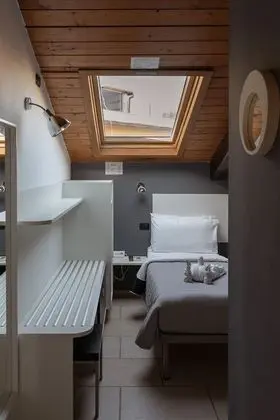 Tek Büyük veya İki Ayrı Yataklı Oda