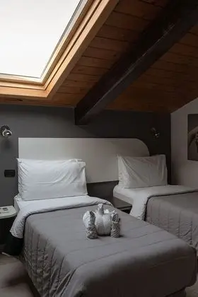 Tek Büyük veya İki Ayrı Yataklı Oda