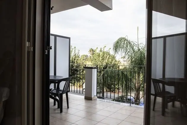 Basic Tek Büyük veya İki Ayrı Yataklı Oda