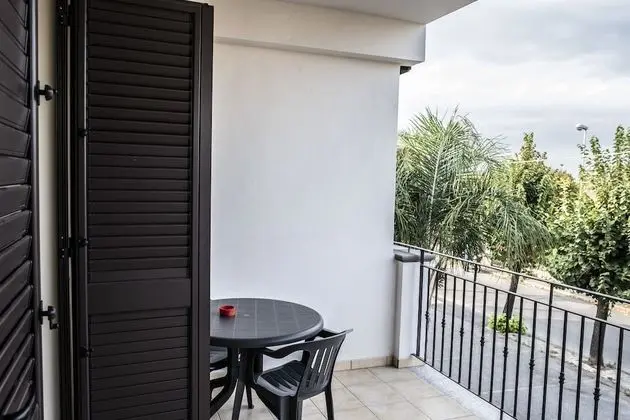Comfort Tek Büyük veya İki Ayrı Yataklı Oda, Balkon