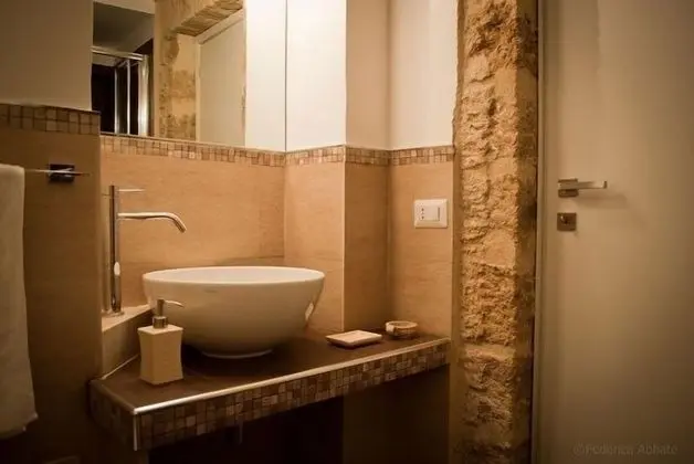 Superior Tek Büyük Yataklı Oda, Avlu Manzaralı