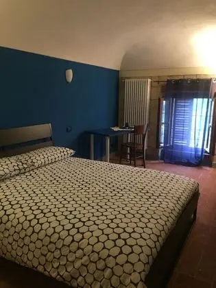 Tek Büyük Yataklı Oda, Tepe Manzaralı (blu)