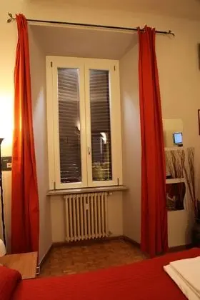 Tek Büyük Yataklı Oda (Private External Bathroom)