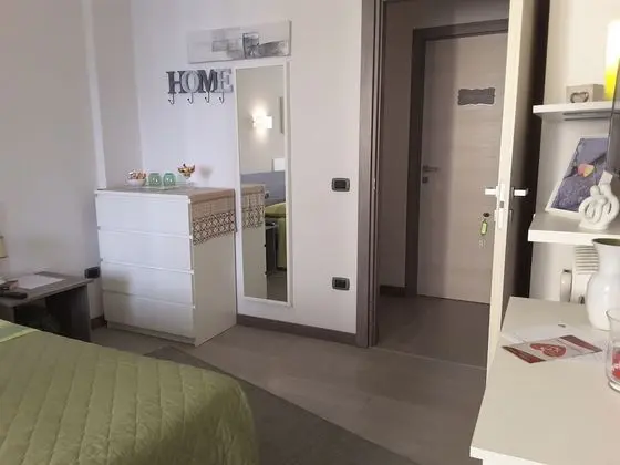 Tek Büyük Yataklı Oda