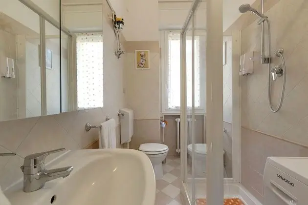 Tek Büyük Yataklı Oda, 1 Büyük (Queen) Boy Yatak, Ortak Banyo