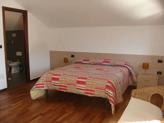 Tek Büyük Yataklı Oda (Chiara)