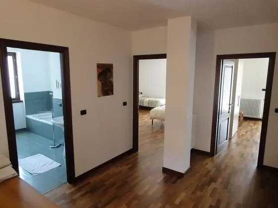 Üç Kişilik Oda, Ortak Banyo (Sofia)