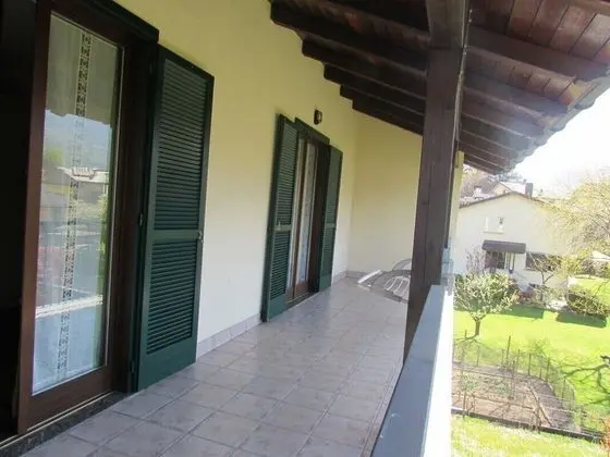 Üç Kişilik Oda, Ortak Banyo (Sofia)