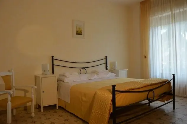 Dört Kişilik Oda, Balkon, Bahçe Manzaralı