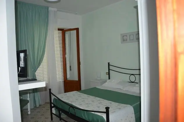 Dört Kişilik Oda, Balkon, Bahçe Manzaralı