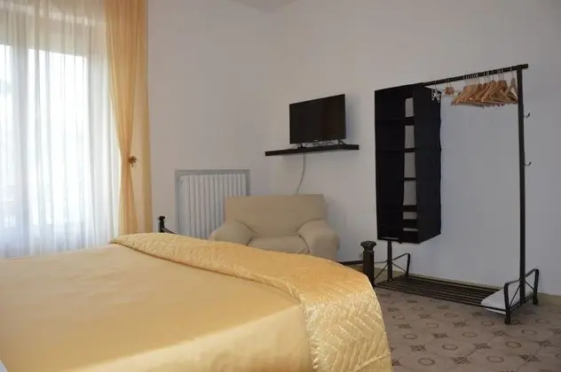 Dört Kişilik Oda, Balkon, Bahçe Manzaralı