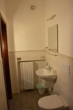 Tek Büyük Yataklı Oda, Balkon, Bahçe Manzaralı (Gialla)