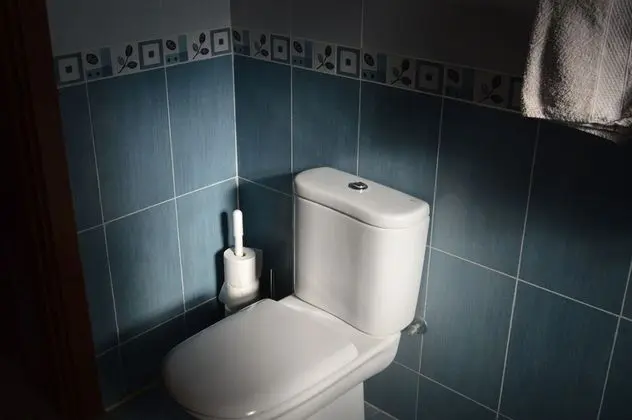 Basic Tek Büyük Yataklı Oda, Ortak Banyo (Azul)
