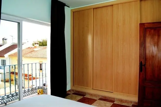 Basic Tek Büyük Yataklı Oda, Ortak Banyo (Verde)