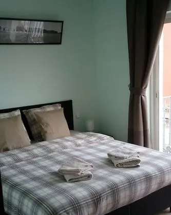 Comfort Tek Büyük Yataklı Oda (Crema)