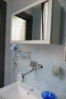 Economy Üç Kişilik Oda