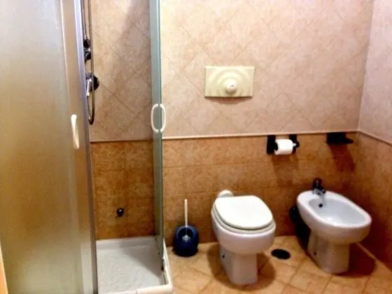 Superior Üç Kişilik Oda, Banyolu/Duşlu, Bahçe Manzaralı