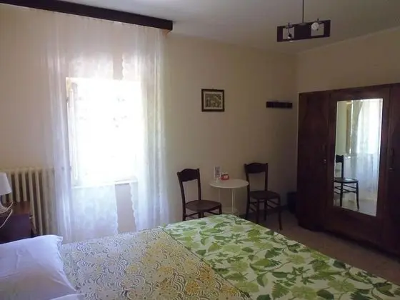 Tek Büyük Yataklı Oda, Ortak Banyo