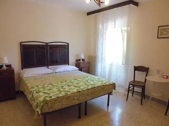 Tek Büyük Yataklı Oda, Ortak Banyo