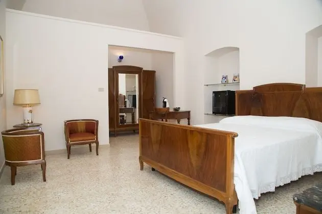 Traditional Tek Büyük Yataklı Oda