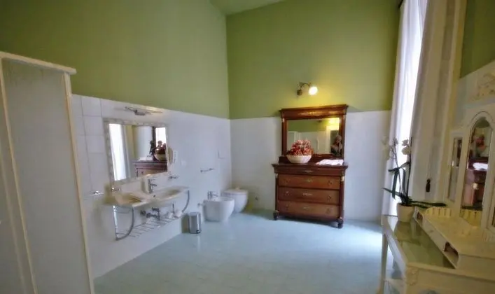 Tek Büyük Yataklı Oda, Balkon
