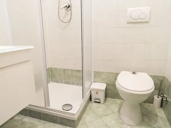 Tek Kişilik Oda, Ortak Banyo