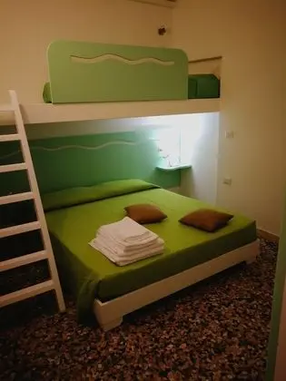 Traditional Üç Kişilik Oda